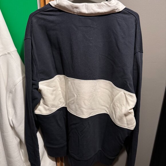 Old Navy rugby shirt - Picture 2 of 3